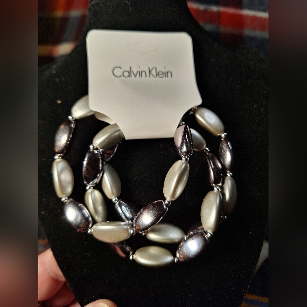 NWT Calvin Klein Beaded Stretch Bracelet Set • Silver & Gunmetal